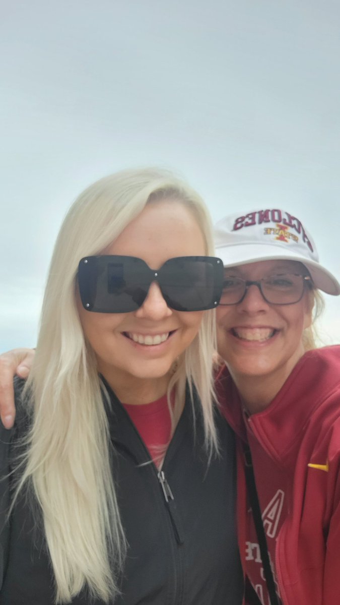 BethJ40's tweet photo. CyclONEs Nation '93 &amp; '20
Keepin' it Rolling.... 
Go Cyclones!
#CyclONEnation https://t.co/XeRpx3w5vO
