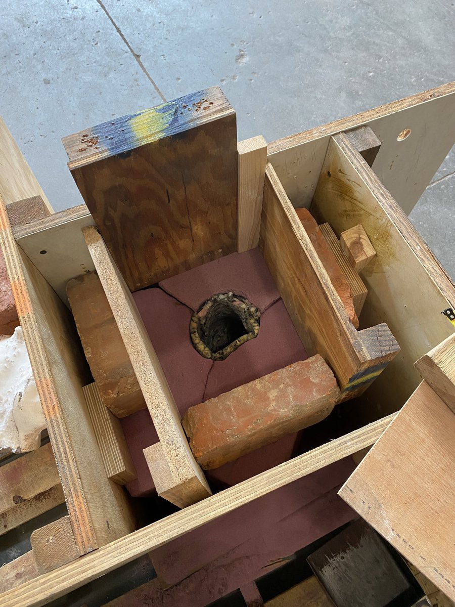 PeterDraws1's tweet image. Working on making a cast aluminum sculpture, here’s some pics and a POV video of me working on it: youtu.be/PL0oJ5D1vvE