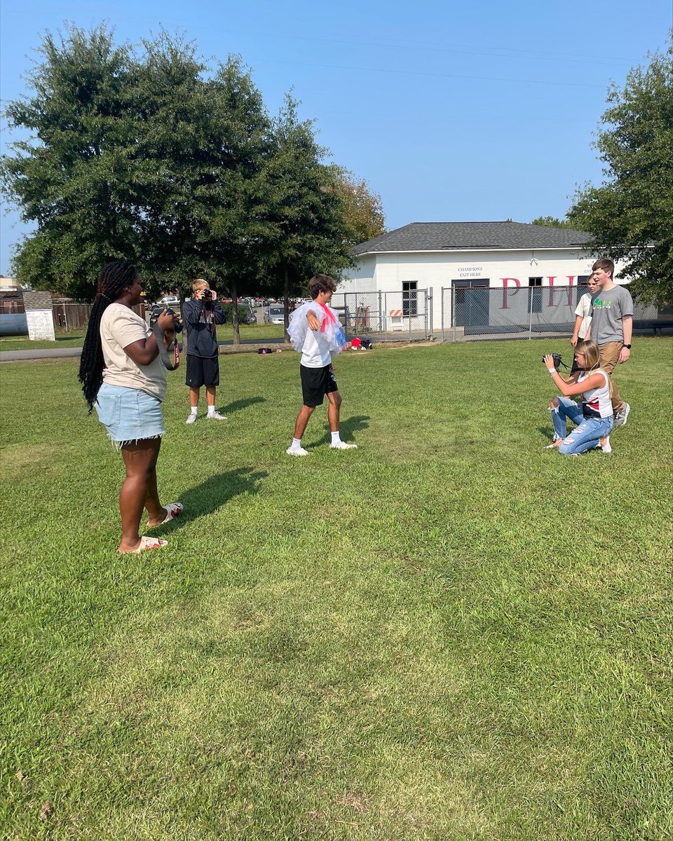 Students in Yearbook II, III, and IV spent their Friday participating in Photo Olympics. Yearbook staff members took turns taking pictures of their classmates playing games to practice their photography skills. 

#uniPHied #PHamily