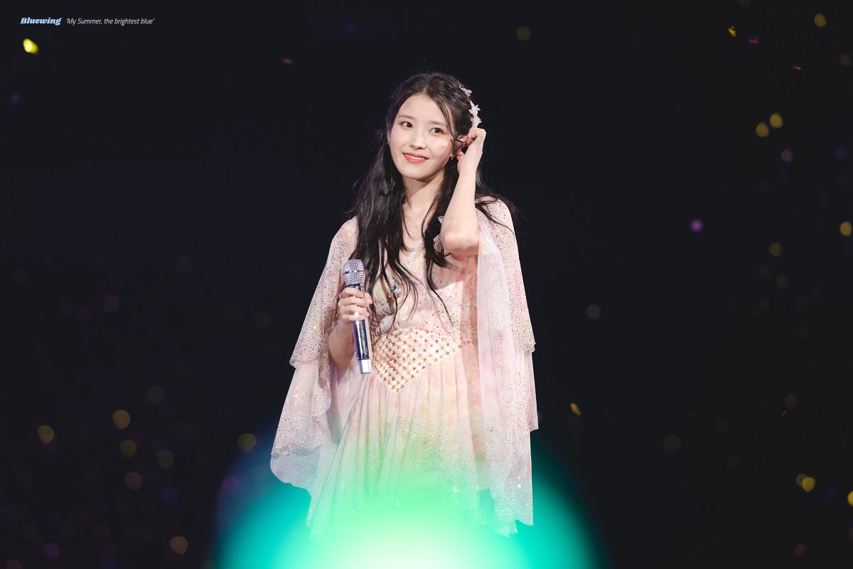 Bluewing tweet media