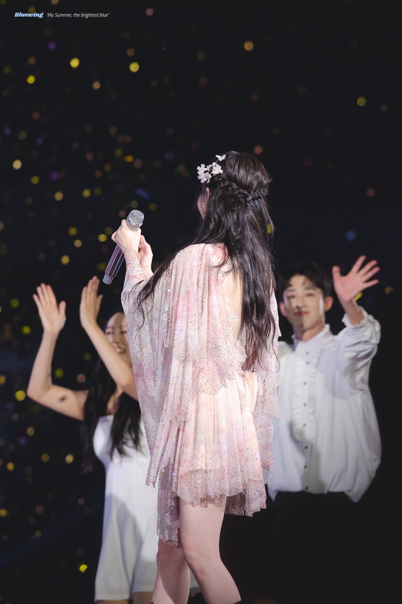 Bluewing tweet media