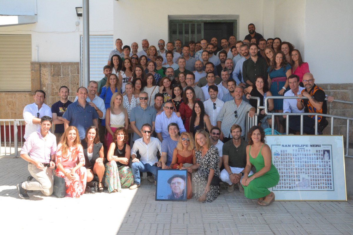 ALUMNI SFN | Hoy celebramos los 25 años de la salida de la promoción del 97. Estas reuniones nos llenan siempre de alegría. Vuelven a SU COLE, su casa.
#Marianistas #MeWe #Alumni #AntiguosAlumnos #SFN #VueltaACasaSFN