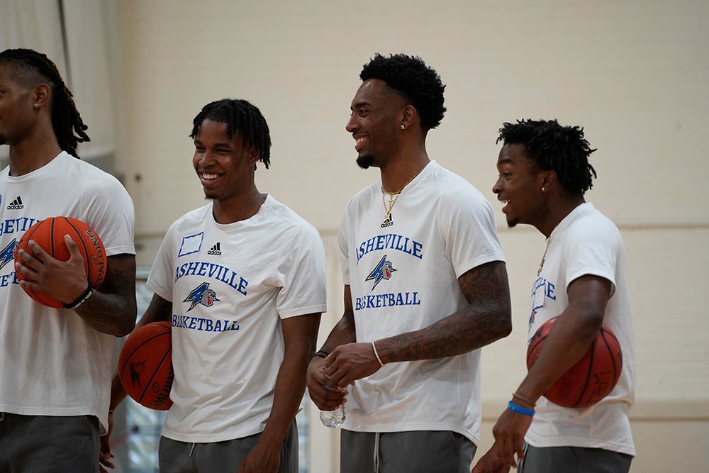 Asheville Basketball tweet media