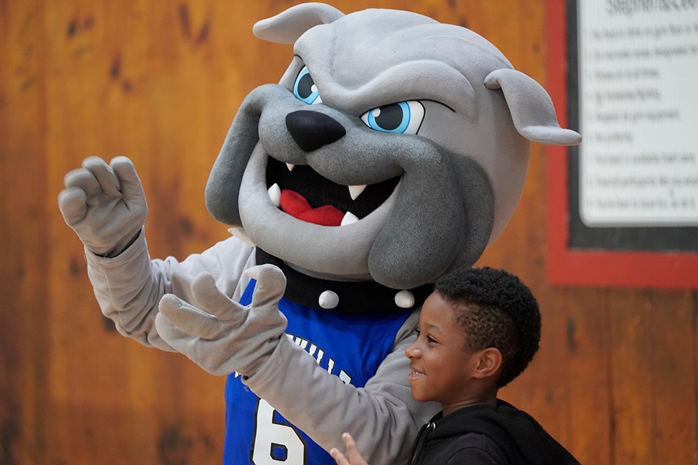 We had an absolute blast this morning partnering with <a href="/UnitedWayABC/">UnitedWayABC</a> to put on a Youth Basketball Clinic! Can't wait until next time! 

#ALLinAVL #IWWD