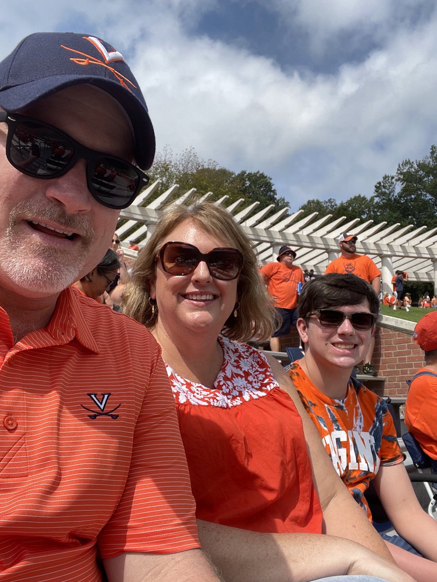 DougRugbee's tweet photo. #wahoowa #beatmonarchs #gohoos https://t.co/X5UFvMhrZb