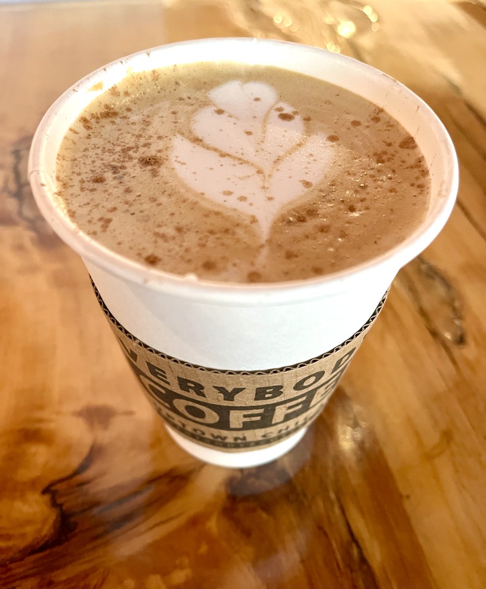everybodysjoe's tweet photo. Get cozy with our new drink this year, the Maple Cinnamon Latte!ππ #uptownchicago #everybodydeservesgreatcoffee #falldrink #maplecinnamon #warmandcozy https://t.co/QwarFb1jgo