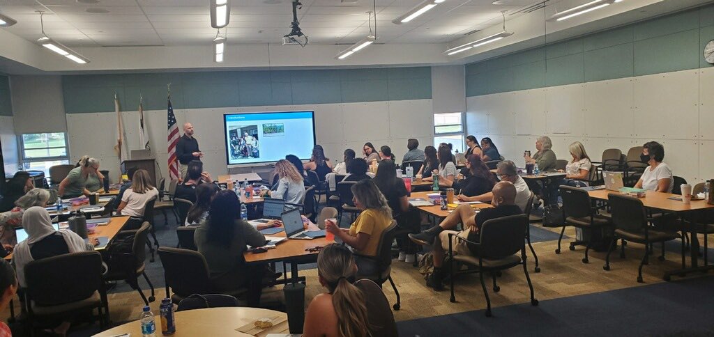 Gloria Carbajal-Trejo, Ed.D (@trejocarbajal) on Twitter photo What do <a href="/WeGoD33/">West Chicago D33</a> teachers do on a Saturday? Extensive learning on dual language from <a href="/DavidJBurns_/">David Burns</a> What do <a href="/WeGoD33/">West Chicago D33</a> teachers do on a Saturday? Extensive learning on dual language from <a href="/DavidJBurns_/">David Burns</a>