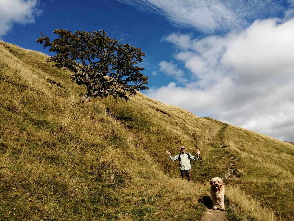 LinnettHill's tweet photo. A NEW #Wainwright for us today... #BrockCrags above #AngleTarn
Been up to Angle Tarn so many times but never walked over to Brock Crags
It's perfect... Amazing views over #Ullswater #Helvellyn #Glenridding #Patterdale and really quiet β€οΈ
#keswick #TheLakeDistrict #Cumbria https://t.co/0HBaKLY2Tx