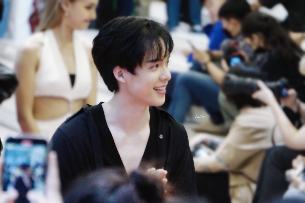 beefcn's tweet photo. ตอนเดินพรมพี่สู้มากคับแต่ความสั่นของมือสู้กลับ😅แต่ใดใดคือเจ้าเด็กน่ารักมากกก😊😍

#แฟรงกี้วีรภัฎ #frankyweerapat
#franky_weerapat 
#TikTokAwards2022TH https://t.co/qxAmBwX03p
