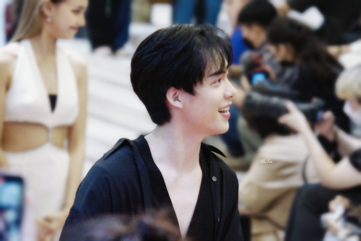 beefcn's tweet photo. ตอนเดินพรมพี่สู้มากคับแต่ความสั่นของมือสู้กลับ😅แต่ใดใดคือเจ้าเด็กน่ารักมากกก😊😍

#แฟรงกี้วีรภัฎ #frankyweerapat
#franky_weerapat 
#TikTokAwards2022TH https://t.co/qxAmBwX03p