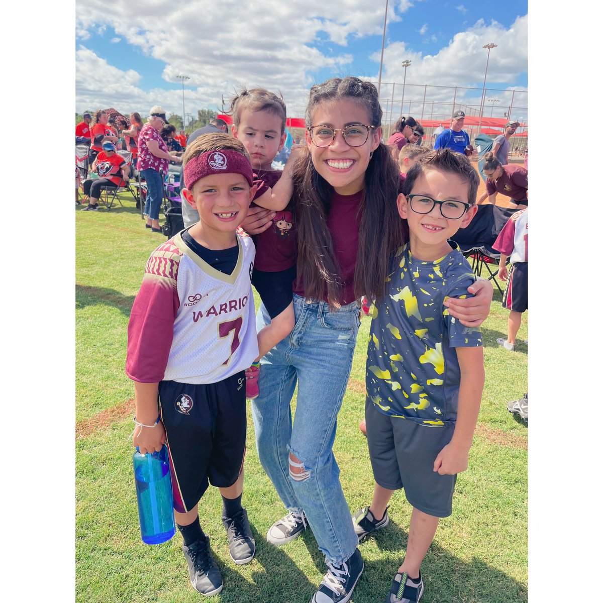 itsLisaAnna's tweet photo. Football games 🏈 with my little tacos 🌮 

#teachersoftwitter #saisd #differencemaker #teach https://t.co/cL31dtFG8J