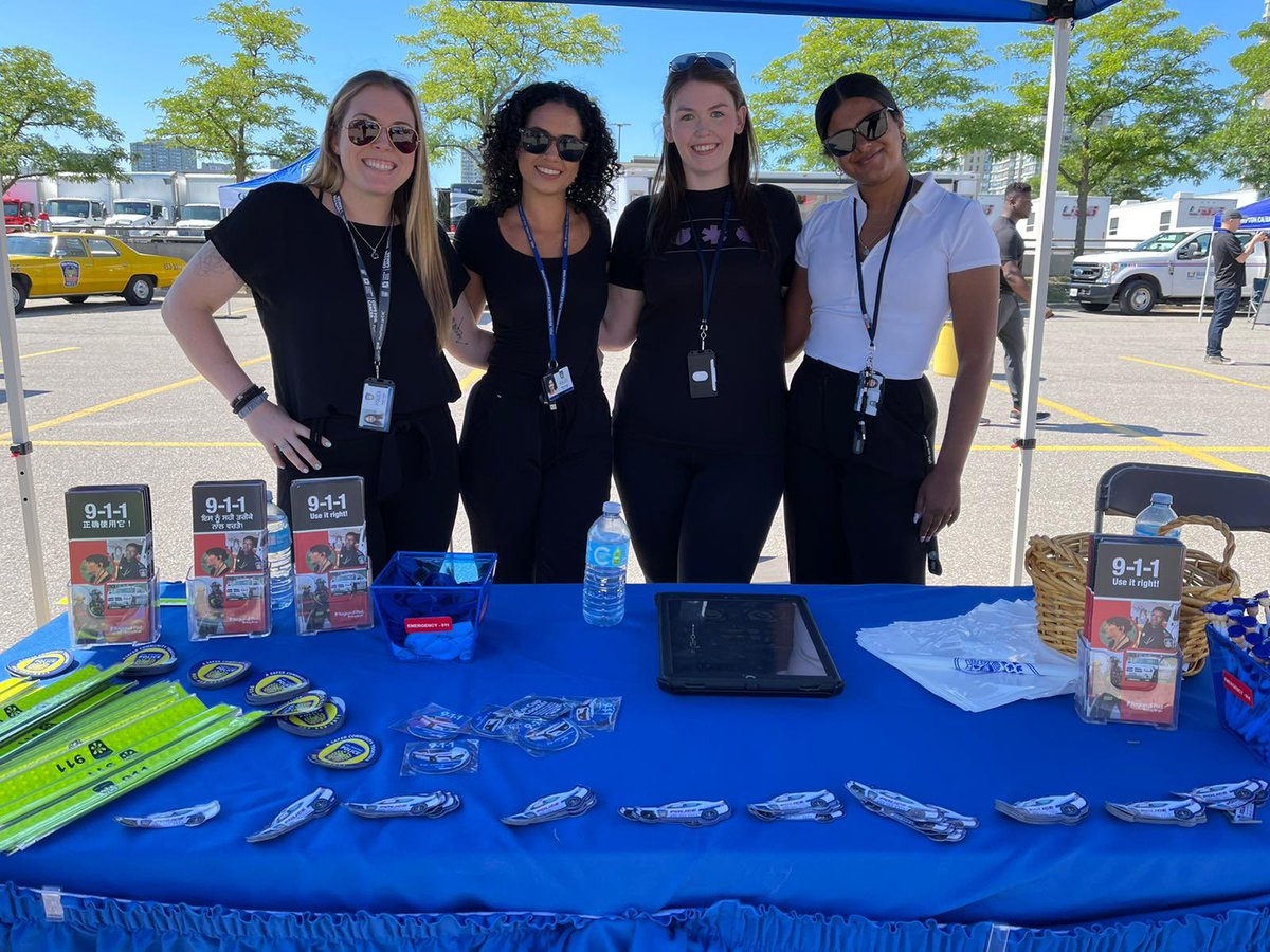 Came by the @PeelPolice 11 Division Open House event today. Always great to be with our our amazing 911 Call Takers and Dispatchers. Stop by and learn how you can join our team! peelpolice.ca/en/work-with-u…
