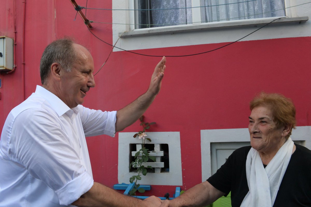 Tirebolu’da bir güzel sokak.