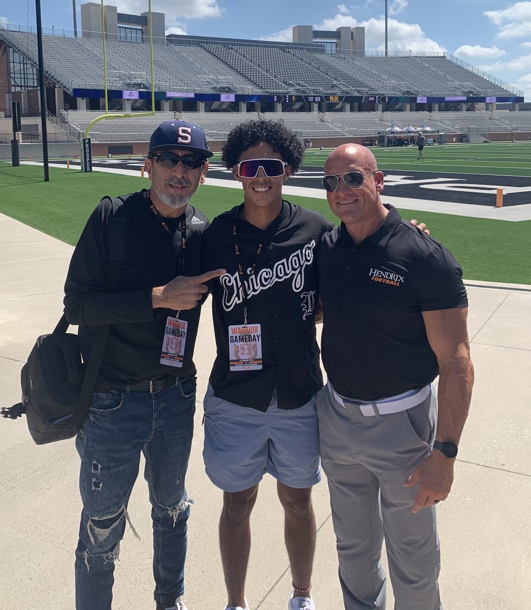 TexBigleagueBB's tweet photo. QB @VictorJesusQBBB from Sachse HS @SachseStangs @shsfbc At @HendrixFootball game in Prosper getting the feel of the football family energy. Thanks for the invite Coach @RussHeidiSLC. This kidβs Dangerous!! https://t.co/YNNHkHfW1Y
