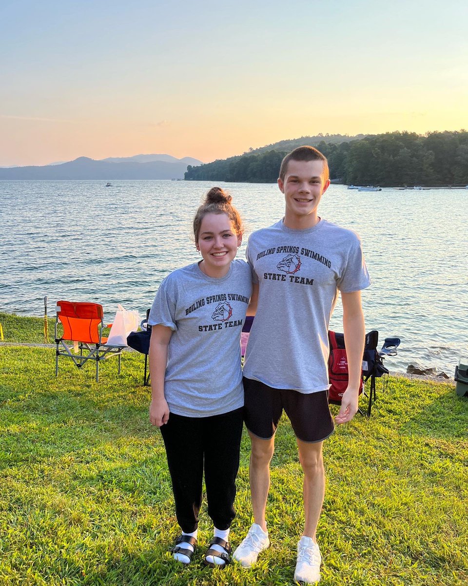 SwimmingBshs's tweet photo. Garrett Watson and Morgan Greenlee representing Bulldog Swimming at the Lake Jocassee Open Water Event this morning https://t.co/QJwNUfJVQl