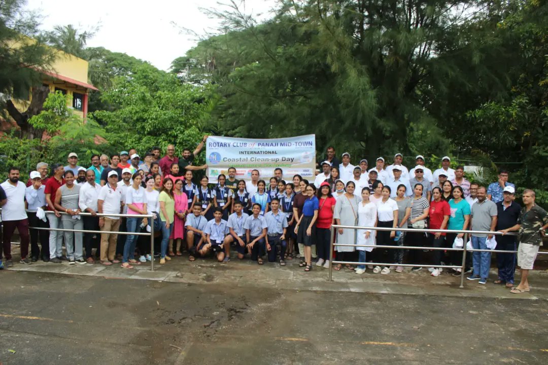 RCPanajiMT's tweet photo. Rotary Club of Panaji Mid-Town along with partner associations participated in International Coastal Cleanup drive from Youth Hostel to Kala Academy on 17th September 2022 https://t.co/pSlLgTVXW1