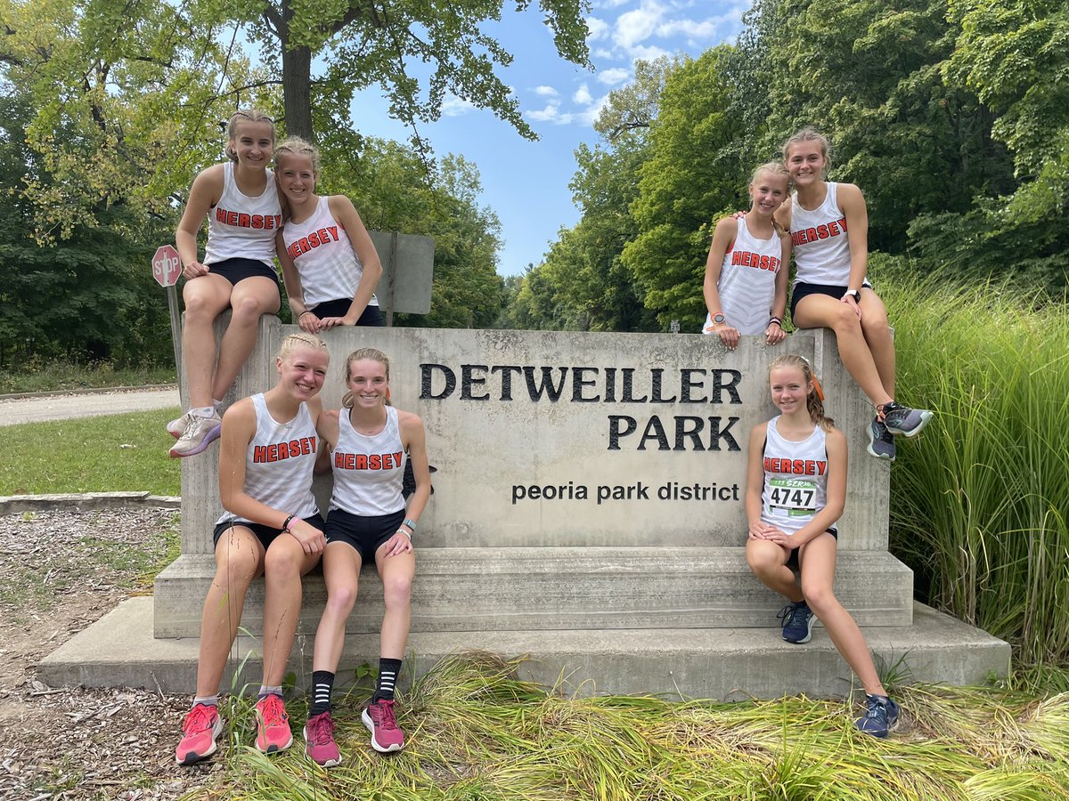 HerseyGirlsXC's tweet photo. The huskies took on the Richard Spring Invitational this morning and took 4th out of 57 teams. Great day for the team with 3 PRs (Harden, Grabske, Vincent). So proud of these ladies and ready to keep rolling this season #HuskiesRunasOne https://t.co/2kTpJO9H13