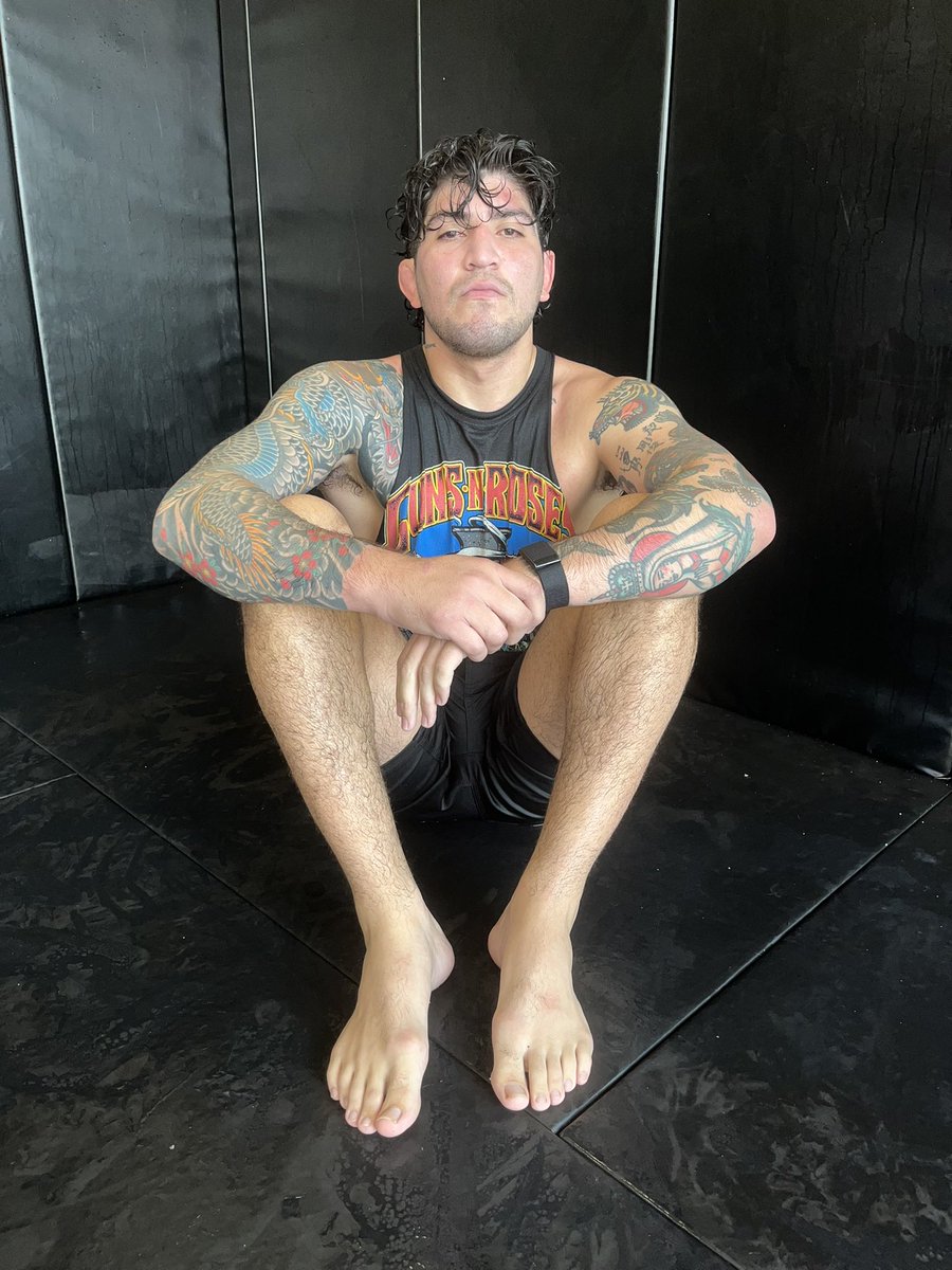 Dillon Danis on Twitter "not a man alive that can beat me…not even on