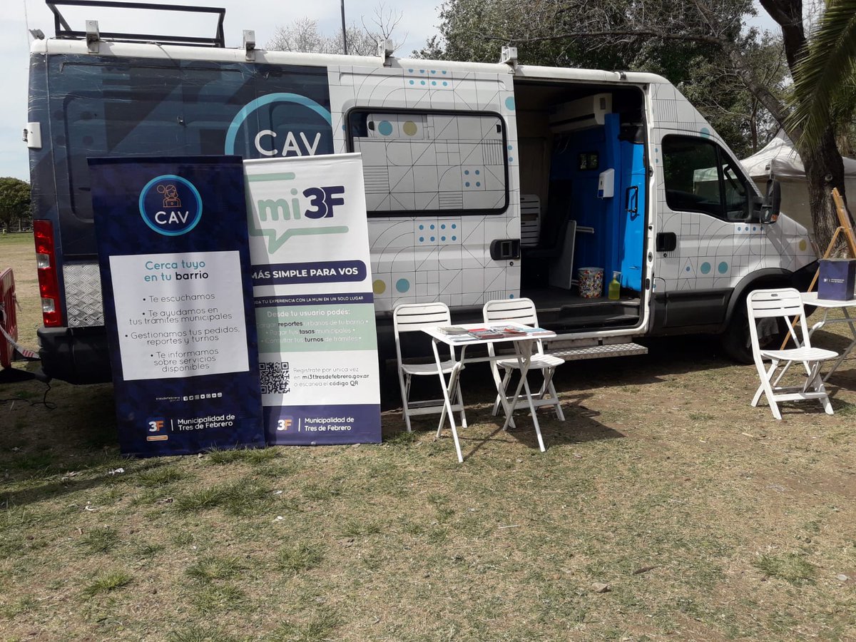 pcasna's tweet photo. #3FSeMueve en Ciudadela
Te esperamos hasta las 0 h en El Campito, #Ciudadela, con shows en vivo, recreación infantil, feria de emprendedores, food trucks.
Y ademas, hasta las 19hs, trámites y servicios de @municipalidad3f con el #CAVMovil y la vacunación del calendario nacional. https://t.co/dJWTrXpWTK