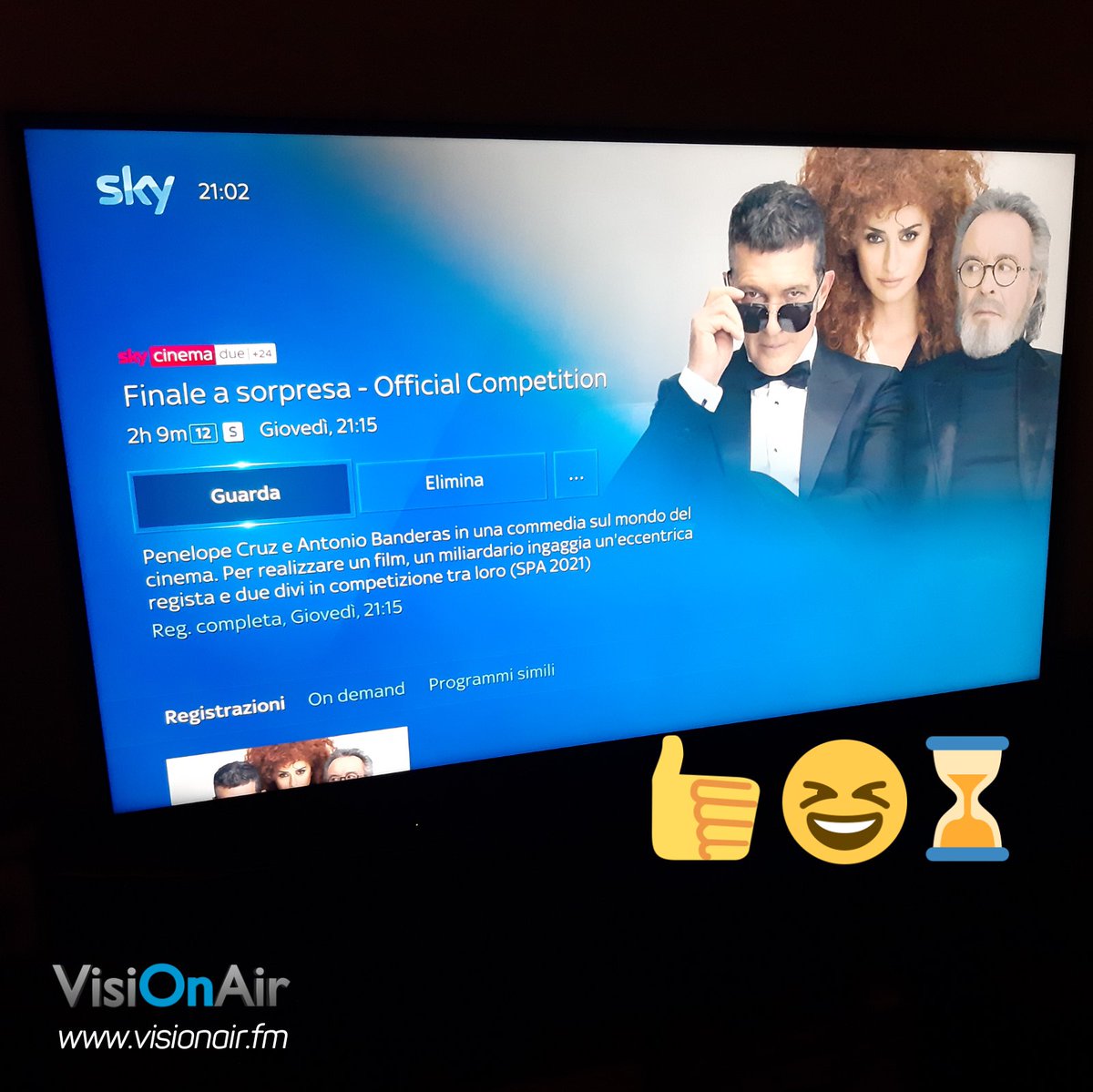 VISIONAIRLauraB's tweet photo. #visionair #visioselfie 
#mini #recensione #visual #visualreview #Review #visualart #finaleasorpresa #officialcompetition #PenelopeCruz #AntonioBanderas https://t.co/Kvzp7jGCO3