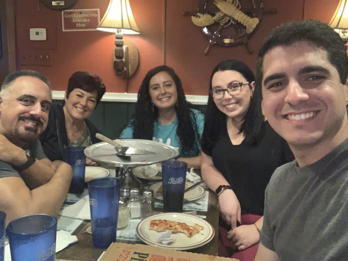 memorabiliaddy's tweet photo. #PizzaShack #Family #GoodTimes #Memories #Pizza @ash_morelli @anthonymorelli #Gatherings https://t.co/muFYd8a4fL