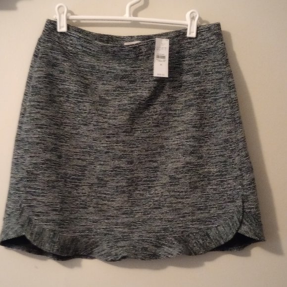 dresingleton812's tweet photo. So good I had to share! Check out all the items I'm loving on @Poshmarkapp #poshmark #fashion #style #shopmycloset #loft #foreveryoung #willittsdesign: https://t.co/Aq7VHn2l8u https://t.co/OmE8HWdXid