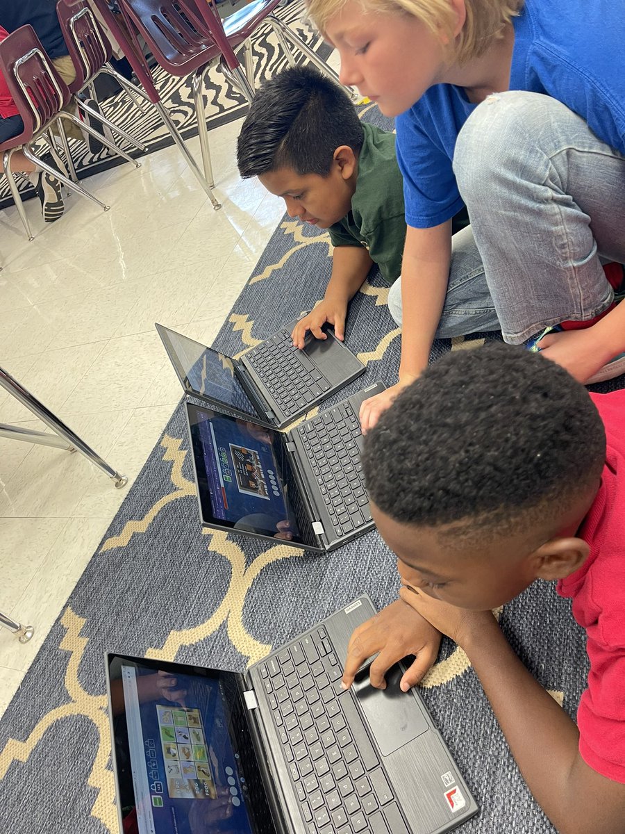 Watson_Wildcats's tweet photo. First STEAM school this year was a success! #ThisIsThePlaceToBe @LedayAl @wmstPTA @gisdmagnets thank you @TammyTodd22 and Mrs Ziviski! https://t.co/LBxMCGLORR