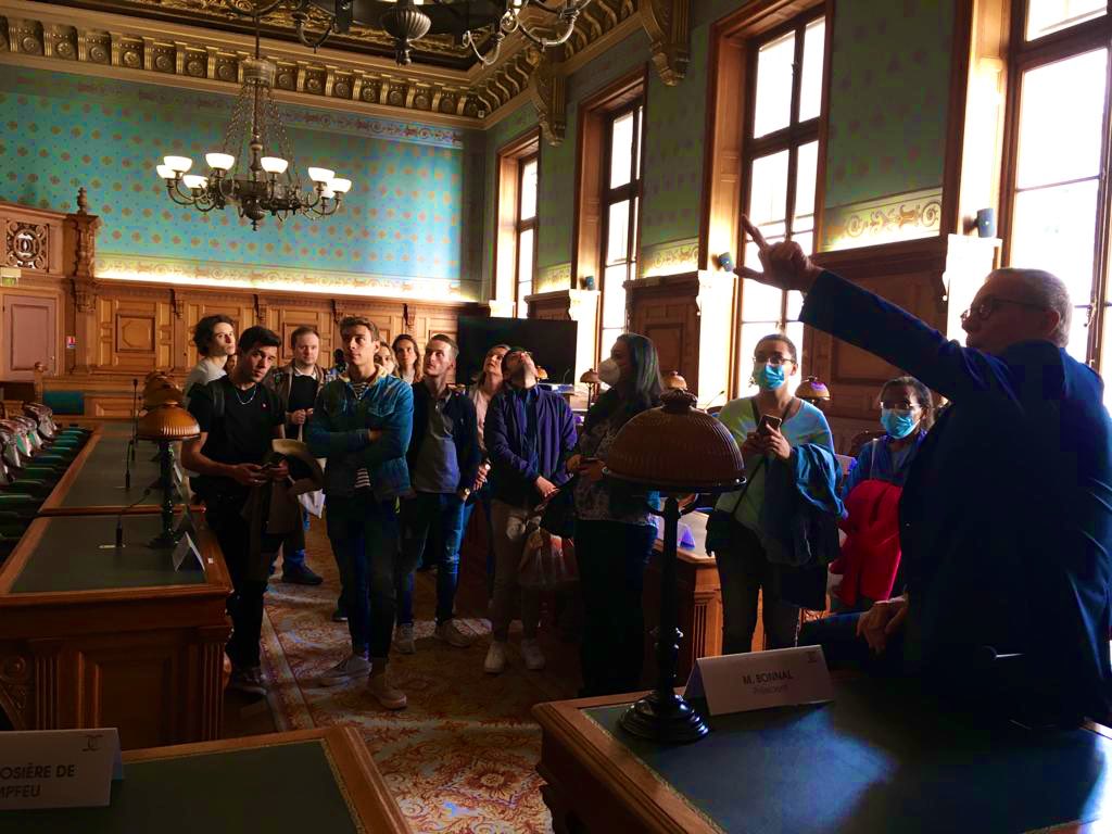 francois_molins's tweet photo. Très heureux d’avoir pu contribuer à ces journées européennes du patrimoine en faisant visiter notre magnifique @Courdecassation   #JEP https://t.co/anLb92Bwru
