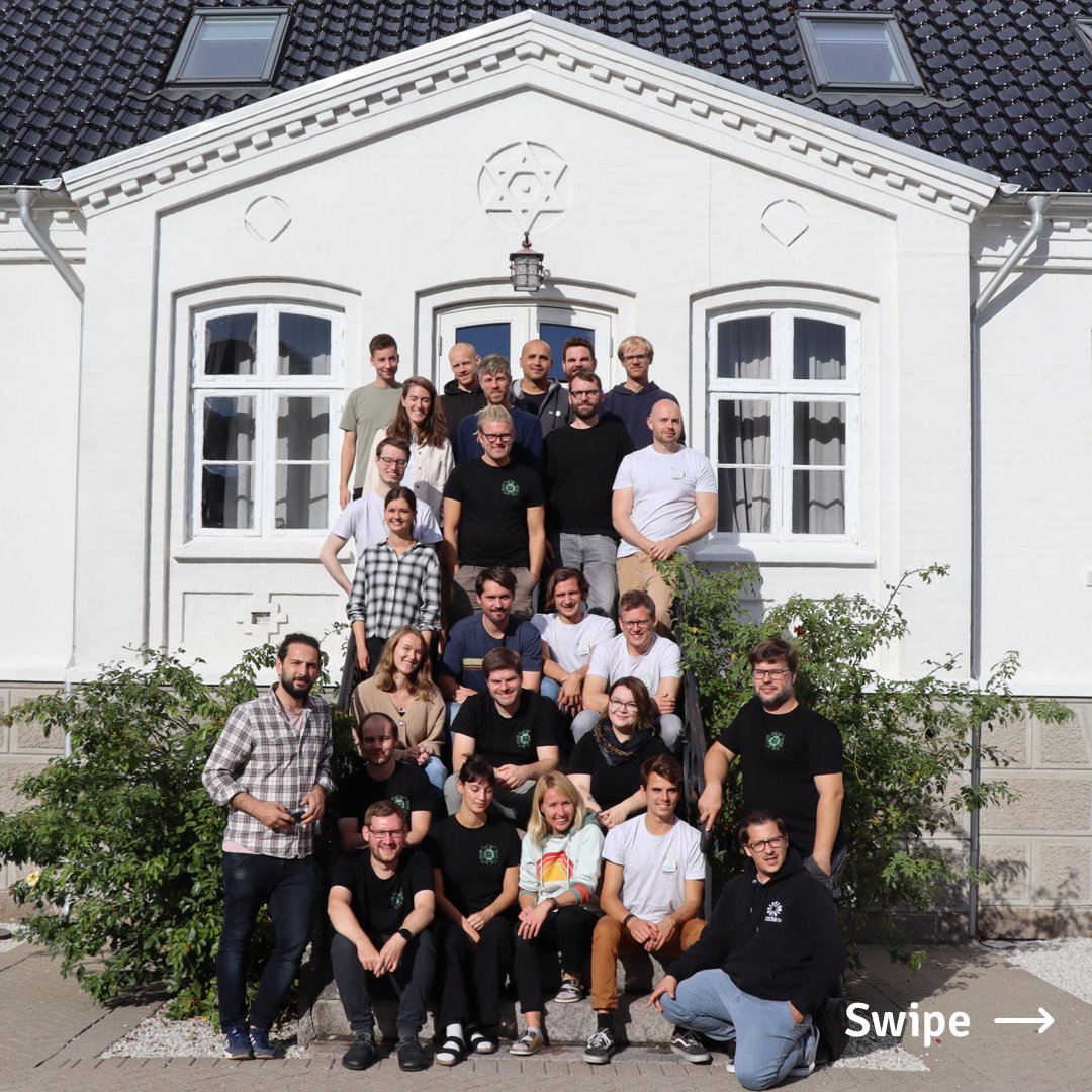capdrei's tweet photo. Unser diesjähriges CodeCamp neigt sich dem Ende zu: Heute bot sich uns die Gelegenheit, die Ergebnisse der verschiedenen, spannenden Projektarbeiten zu begutachten. 🖥💡
#codecamp22 #hierbeicap3 https://t.co/GZRDQ2sXGg