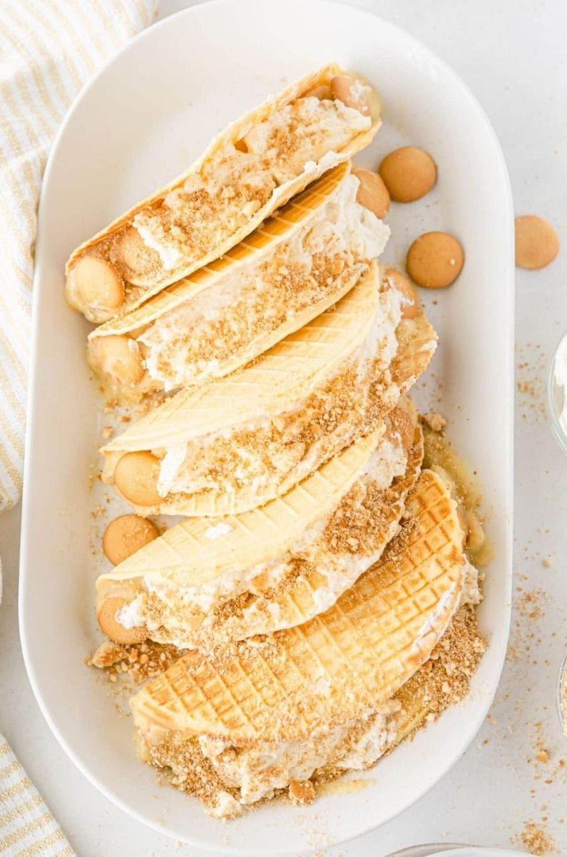 BANANA PUDDING TACOS - with vanilla wafer taco shell 🤤🤤🤤🤤🤤