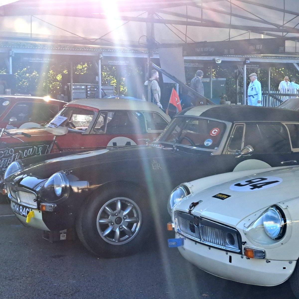 ukmotortalk's tweet photo. Another busy day at Goodwood Revival. Saturday Highlights podcast now online!
https://t.co/vsE7ZYr0ez

#GoodwoodRevival #podcast https://t.co/NYDFTbjxxI