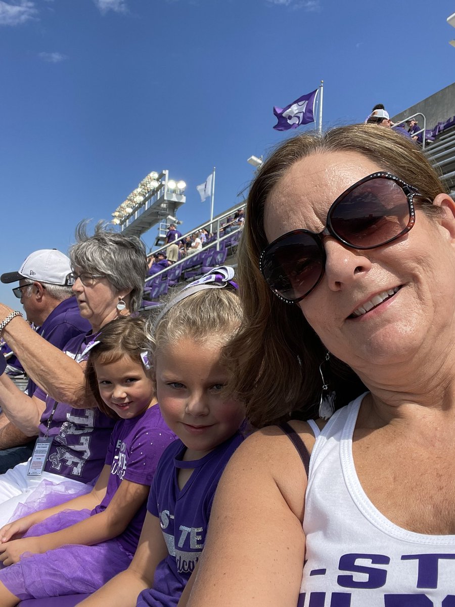 CoriPower's tweet photo. Beautiful day for a win!
#kstatefb https://t.co/axEX7sLzBx