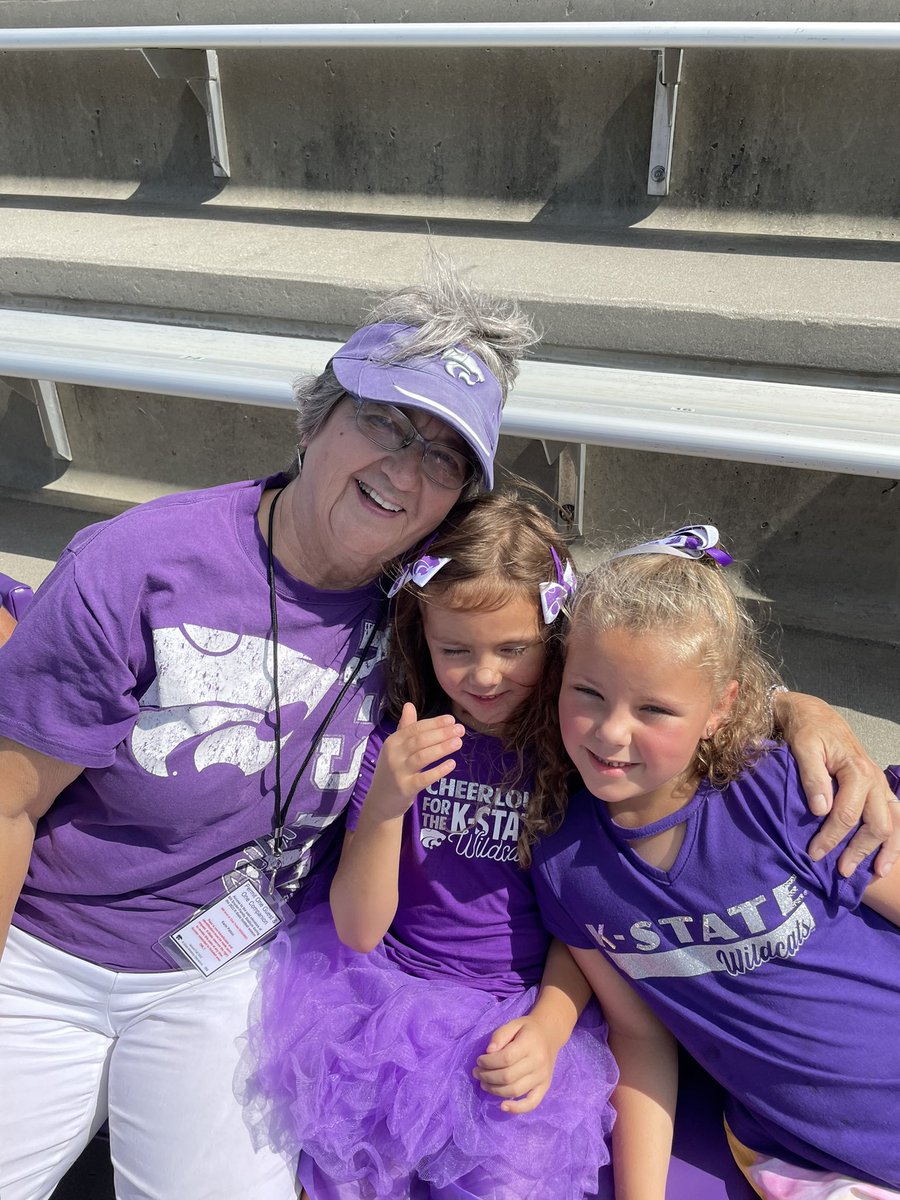 CoriPower's tweet photo. Beautiful day for a win!
#kstatefb https://t.co/axEX7sLzBx