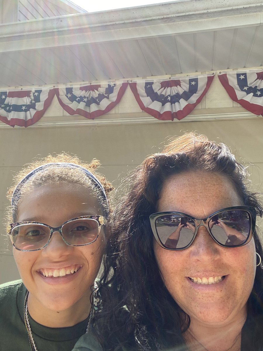 RconservativeA's tweet photo. @TeamRonJon We’re pumped and ready to get into the community today! #RonJohnsonSenate #WIRedWave #YoungConservatives https://t.co/Ft6z4cCaQD