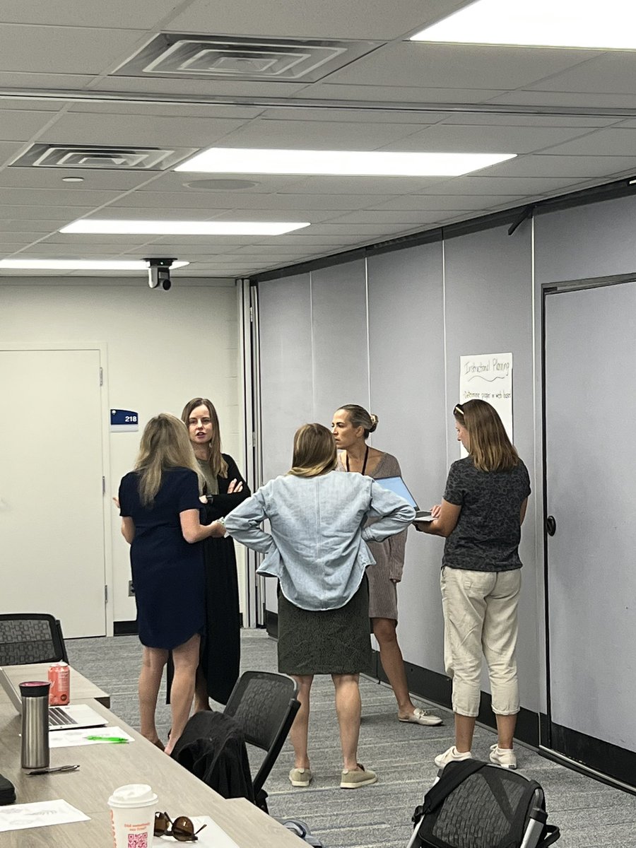 learnandteach04's tweet photo. A full wk of learning w @ccsd21 #RockStarEdus Topics: Newcomers, Data & instruction w/Dist Admin teams, Tier 2 & 3 practices w/our interventionists- all things @WIDA_UW & classroom visits! Ss time filled my 💖 #21Learns #21LanguageServices #EmpoweringEveryStudentEveryDay https://t.co/ckIqp4RtyW
