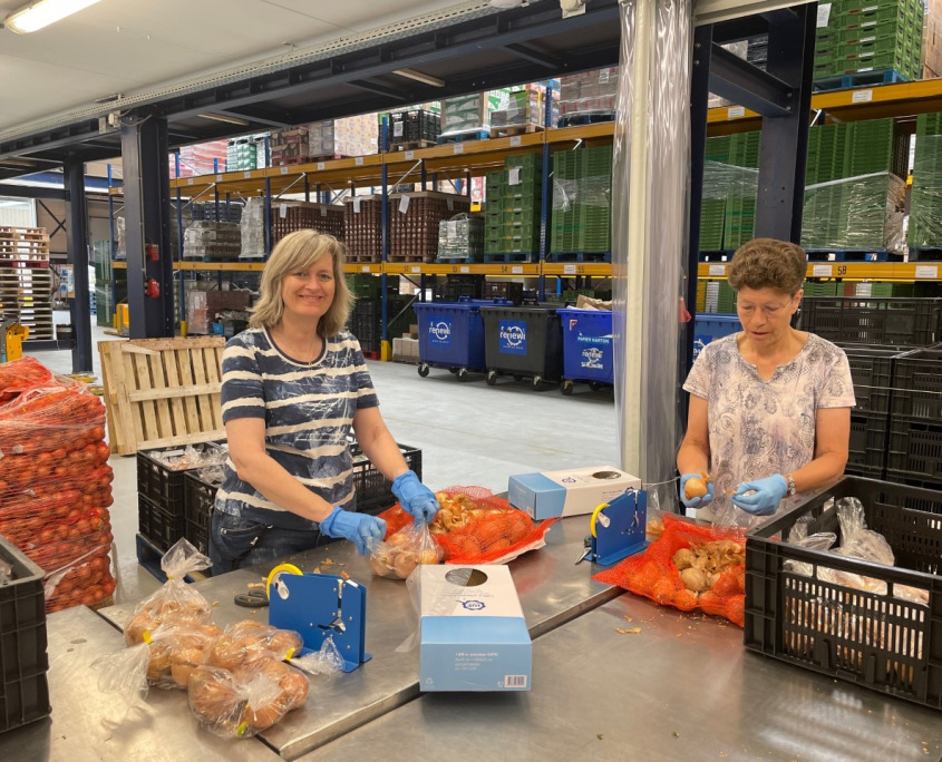 StraatnieuwsZH's tweet photo. Tekort aan voedsel bij Voedselbank Haaglanden: inzamelingsactie voor pasta en rijst https://t.co/wqRWp0Utg4 #armoede #denhaag #voedselbank https://t.co/haVWzenH9r