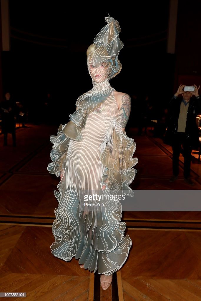 Rolplaytopmodel's tweet photo. 𓏸  ࣪  🦋   ࣪ ִֶָ   Aphrodite Beaver. @HerpenFashion https://t.co/ZyvvzMyb2n