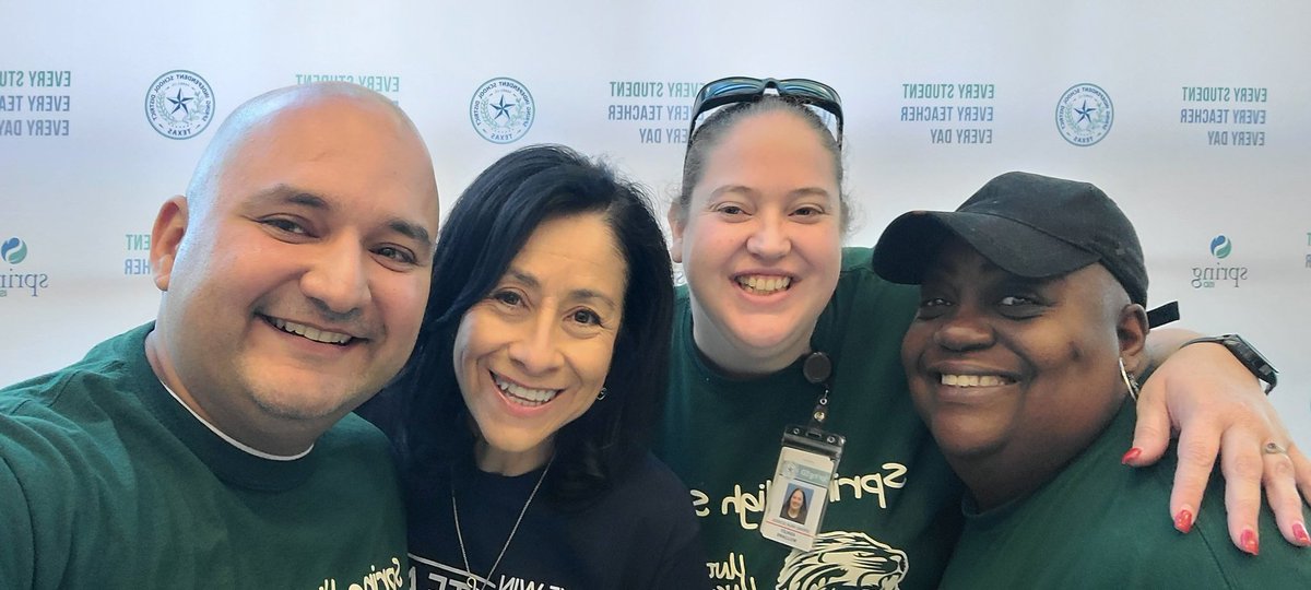 CarlosCLarios1's tweet photo. Great Turnout today @SPRINGHIGHLIONS and @SpringISD 2 execute out #successwalk. Had lots of fun with Our "Super Proud Superintendent" and her leadership team this morning. @BanjoNonProfit @coloroflifeorg @attendanceworks @KenishaSpears3 @ResendizEDU @Thespringcheer @MoneaBeene https://t.co/dZzggqoXhD