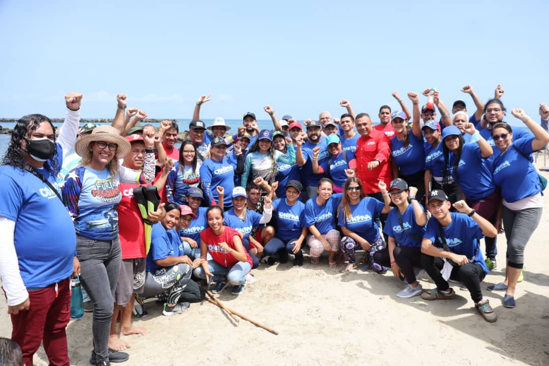 JorgeTajan3's tweet photo. 📅📢 Más de mil pescadores y voluntarios participaron en la limpieza de las playas en el estado La Guaira.
Hacemos esta campaña para mantener y resguardar nuestras playas.
#PlanPescaTuPlástico
#LaPazNosUne https://t.co/AExmLpZEbG