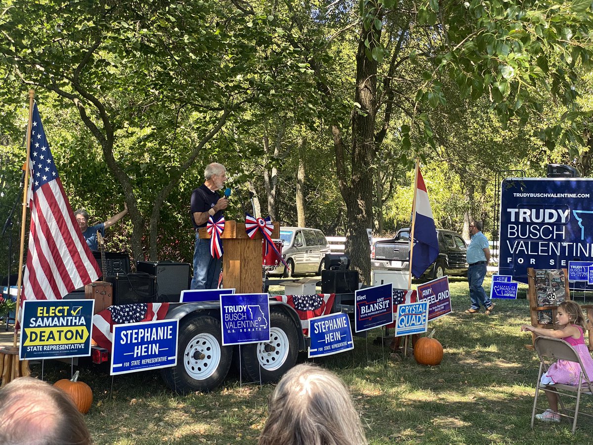 crystal_quade's tweet photo. Excited to be in Lawrence County today for their Truman event! It's a beautiful day! #modemocrats https://t.co/MrDiE9WSqz