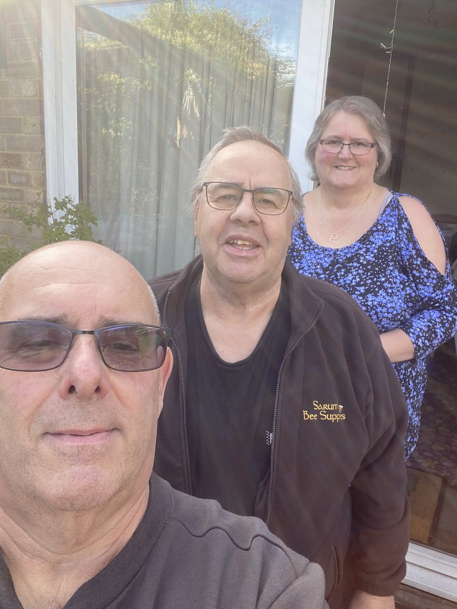 Look who I caught up with today Boss Mary and the new boy Kevin of Sarum Bees