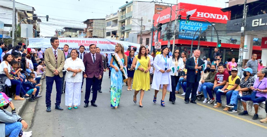 monka78's tweet photo. Celebramos la cantonización de Milagro junto a estudiantes, maestros, directivos y rendimos homenaje con funcionarios de @EducacionZ5_Ec gremios y ciudadanía... Qué Viva Milagro!
@mariabrownp @Educacion_Ec @goberguayasec @CpccsEc https://t.co/Xq1UcoBVuP