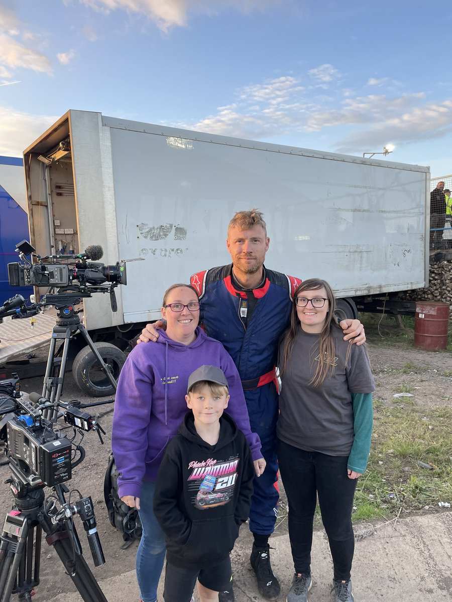 melbristow4's tweet photo. Thanks @flintoff11 for the photo. Nice work in the Brisca F1 tonight 🏁 #briscaf1 #trackstar @trackstaruk https://t.co/7dsXY9UG67