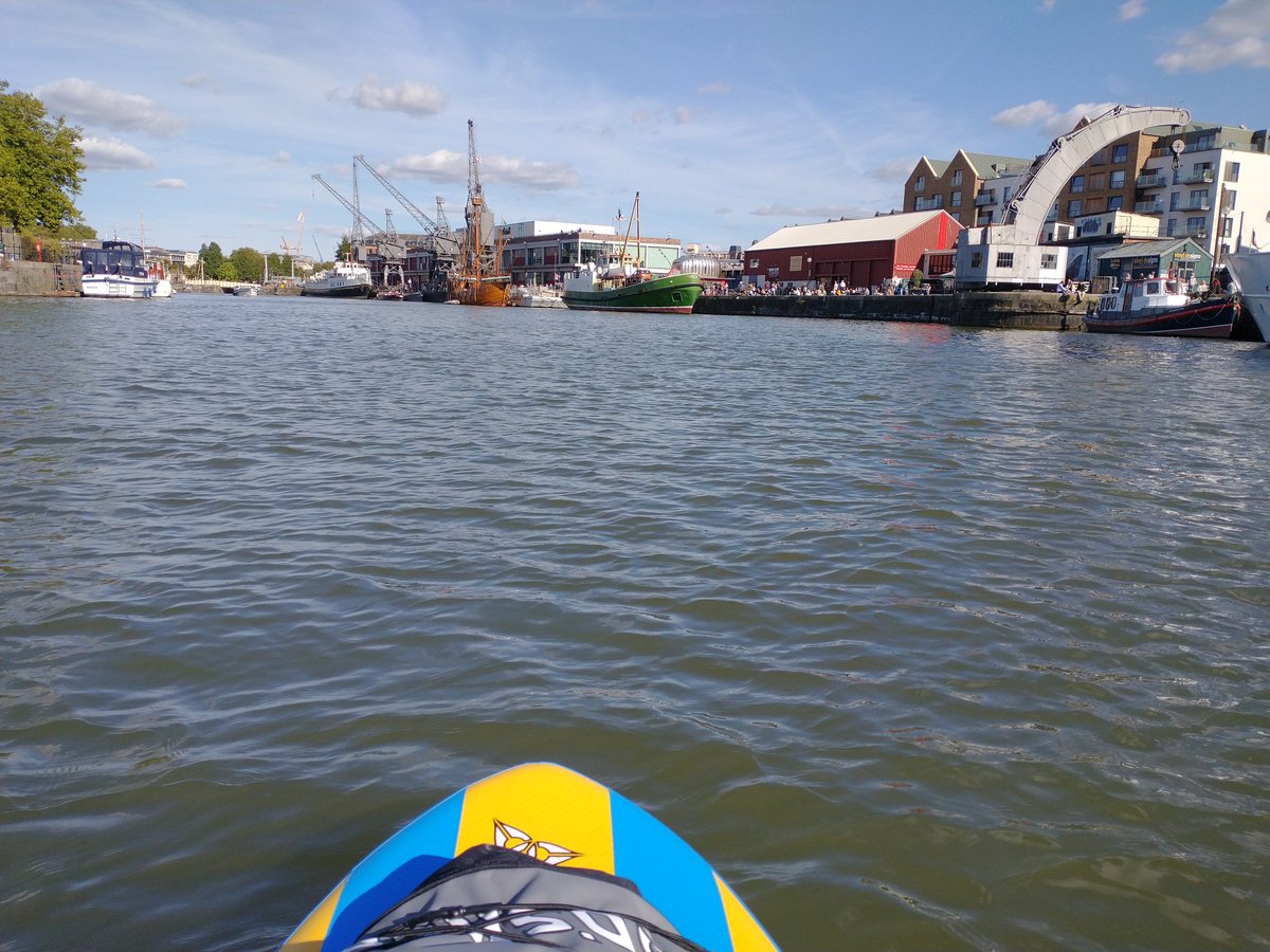 Paddleboarding round Bristol floating harbour this pm. THREE kingfisher sightings in c. 1h- right in the city centre! Harbourmaster says look for them around Welsh Back.