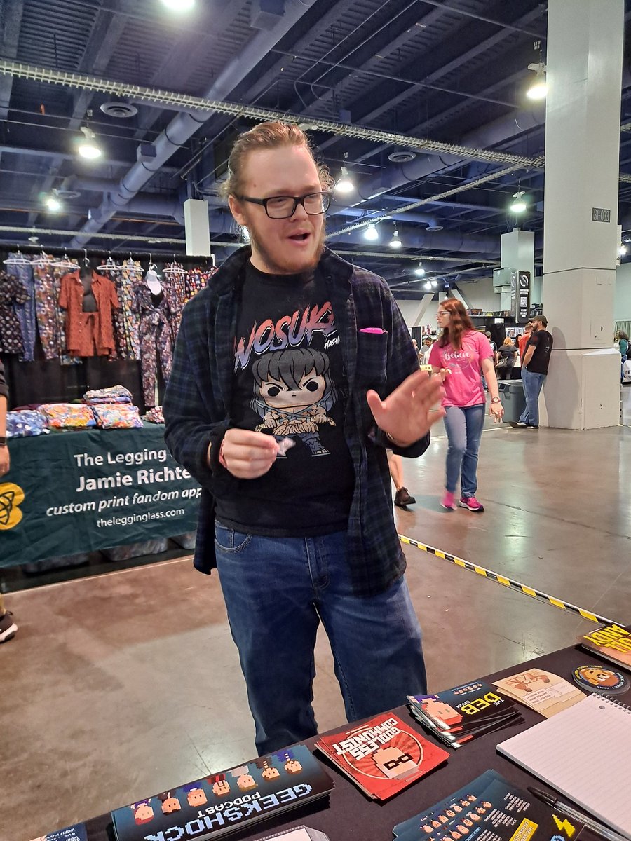 Another poor soul experiencing the Amazing Las Vegas Comic Con edition of What's going in my mouth