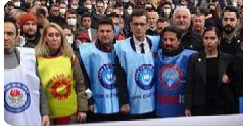 haciiyusuf's tweet photo. Yaşasın öğretmen kardeşliği. 

Öğretmen sendikaları sizinde artık ortak  eylem yapma  zamanı gelmiştir.
@EgitimBirSen @egitimis @egitimsen @turkegitimsen @HurEgitimSen 

#sendikalarortakeyleme https://t.co/yKV0A4q5dx