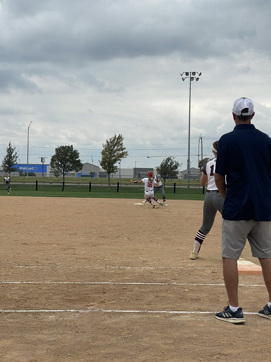 Final!! Norris 4-1 <a href="/maisiebrown1720/">maisie brown</a> starts with a single to right, <a href="/BrenliSolano/">brenli solano</a> walks, <a href="/BurbachSage/">Sage Burbach</a> fielders choice and moves Brown to 3rd, <a href="/TrinityBecher/">Trinity Becher</a> has a 2RBI single to right! Woohoo! She is 3/3 this game. <a href="/NHS_Titans/">Norris High School</a> <a href="/titanarmy160/">Titan Army</a>