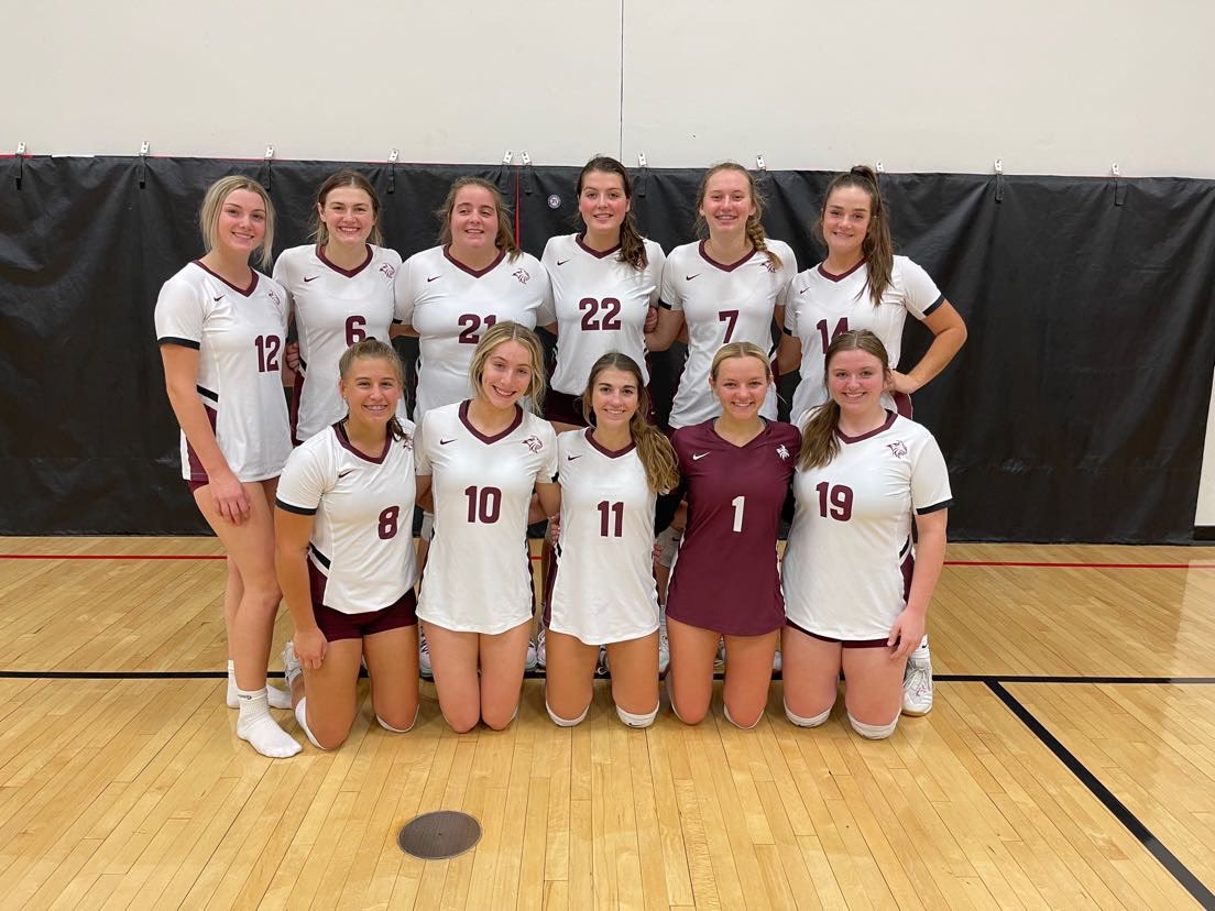 NorthLinnVB's tweet photo. Lynx went 3-0 today… you’re looking at repeat champs at the Nashua-Plainfield Tournament! 😤😤 https://t.co/InllyaZiTu