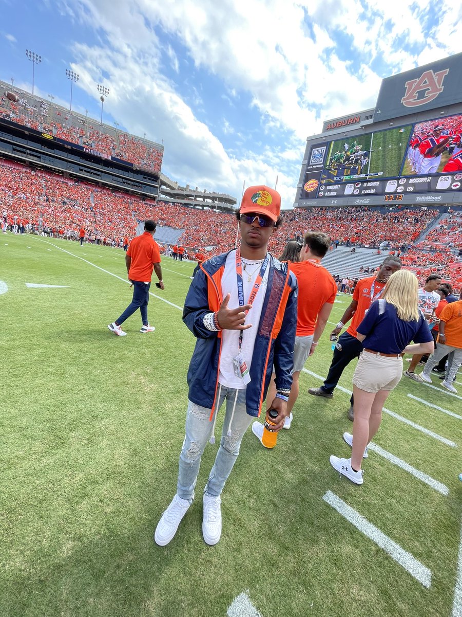 2024CB's tweet photo. War Eagle🦅🆙 #WDE https://t.co/VorcmqZeVR
