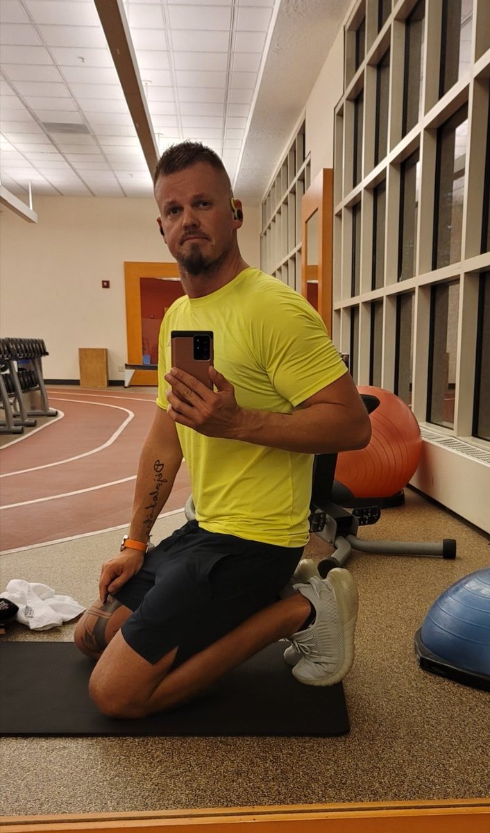 Conrad🏳️‍🌈 tweet media